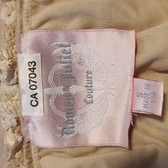 Romeo & Juliet Couture sleeveless lace maxi dress - Picture 7 of 8